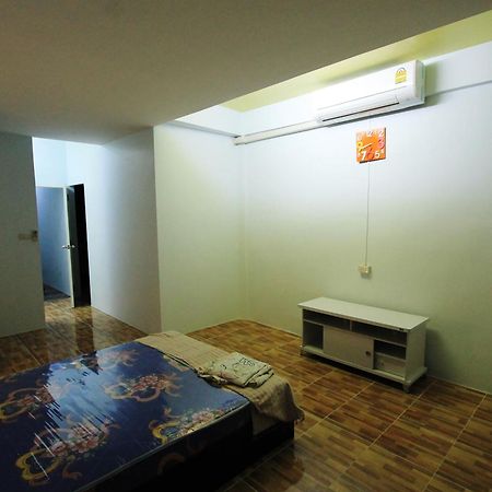 59Indy Guesthouse Bangkok Ngoại thất bức ảnh