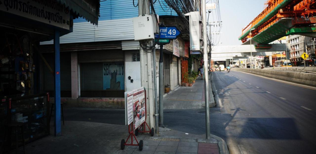 59Indy Guesthouse Bangkok Ngoại thất bức ảnh