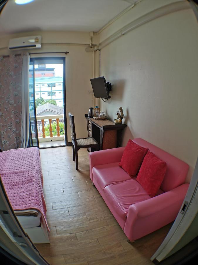 59Indy Guesthouse Bangkok Ngoại thất bức ảnh
