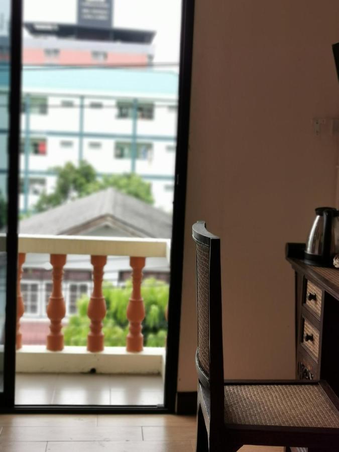 59Indy Guesthouse Bangkok Ngoại thất bức ảnh