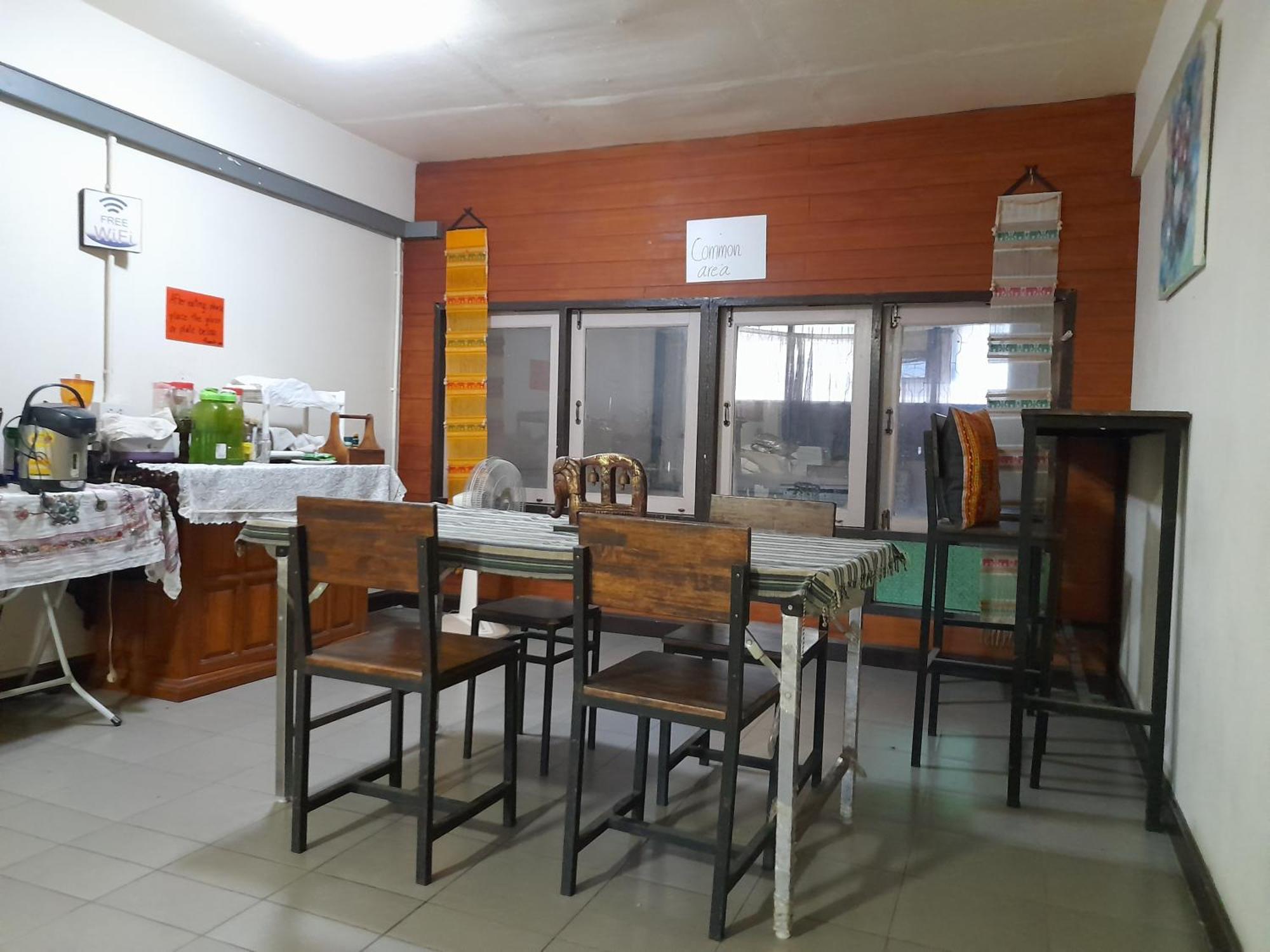 59Indy Guesthouse Bangkok Ngoại thất bức ảnh
